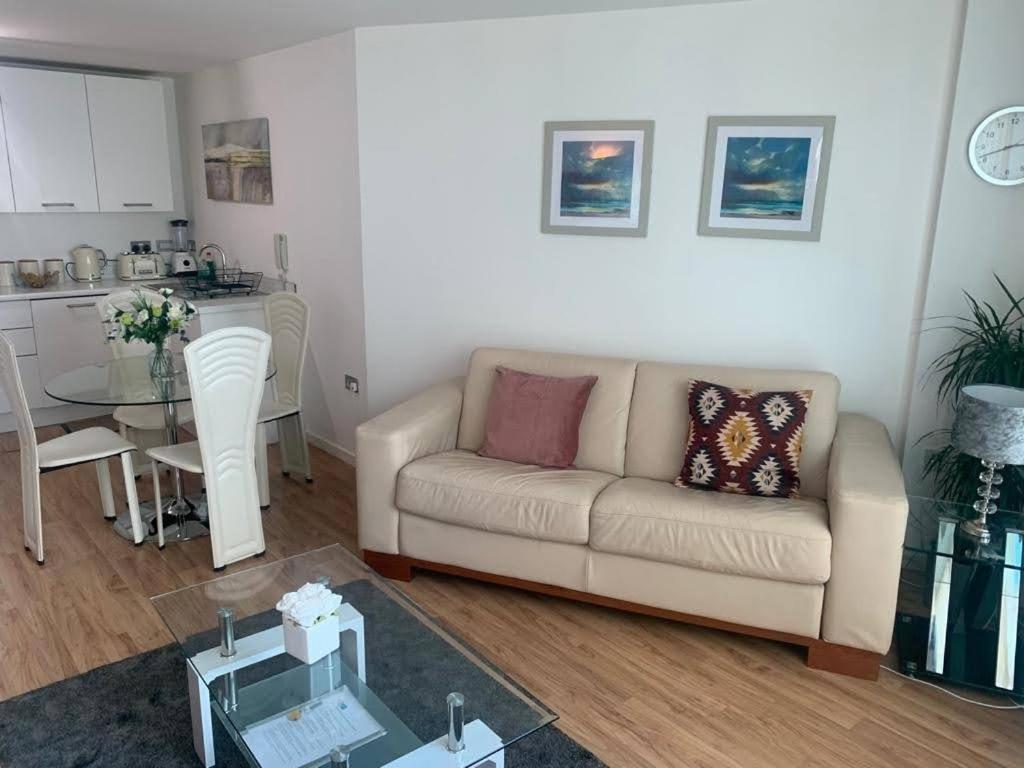 Marco Island -Spacious City Centre 2 Bedroom Apartment Nottingham Buitenkant foto
