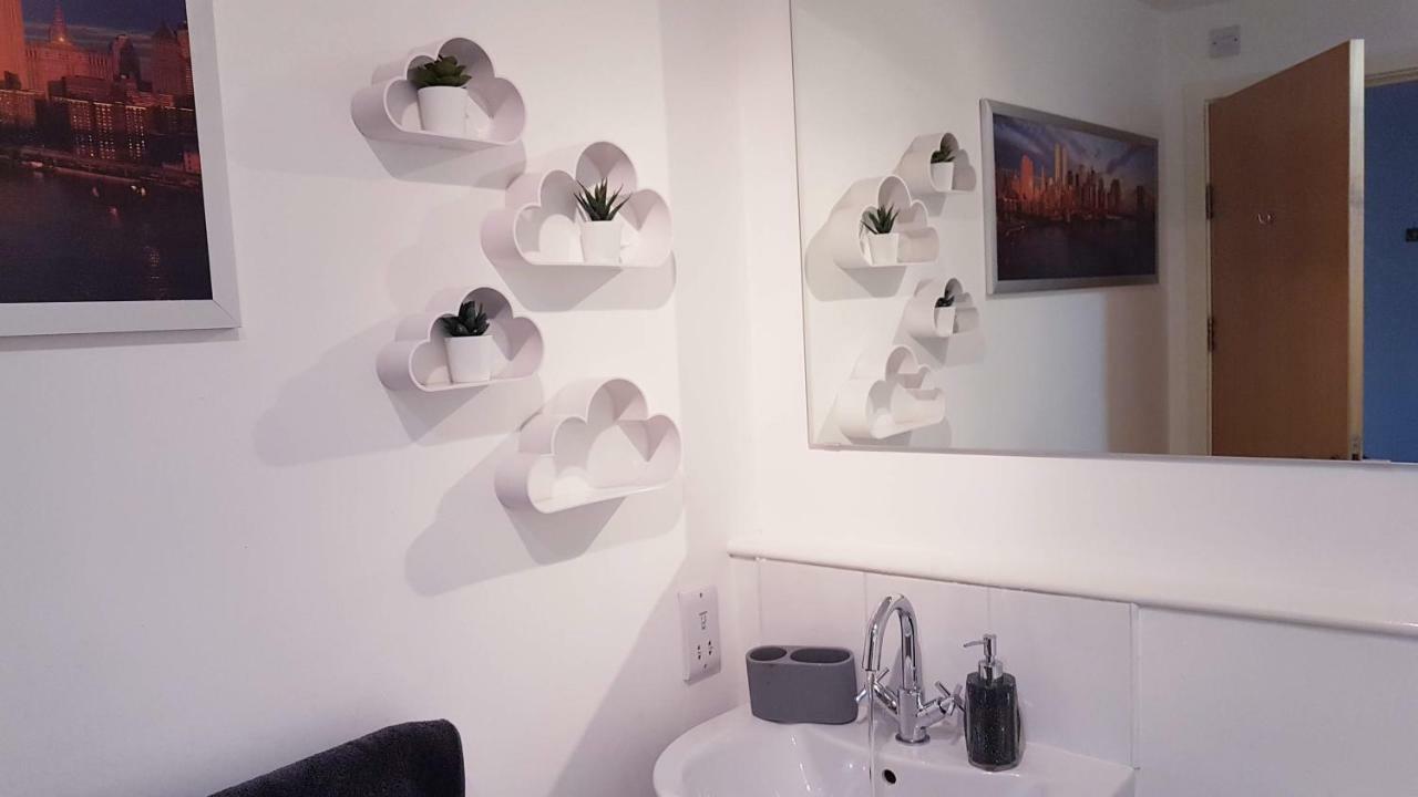 Marco Island -Spacious City Centre 2 Bedroom Apartment Nottingham Buitenkant foto